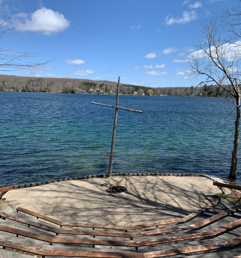 주님의 음성이 들리는 십자가 Lydia House